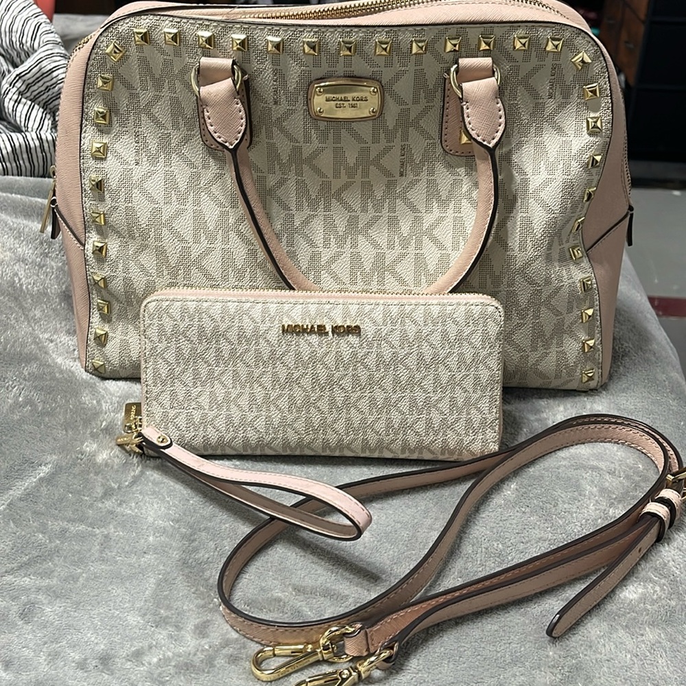 Michael Kors matching wallet and purse